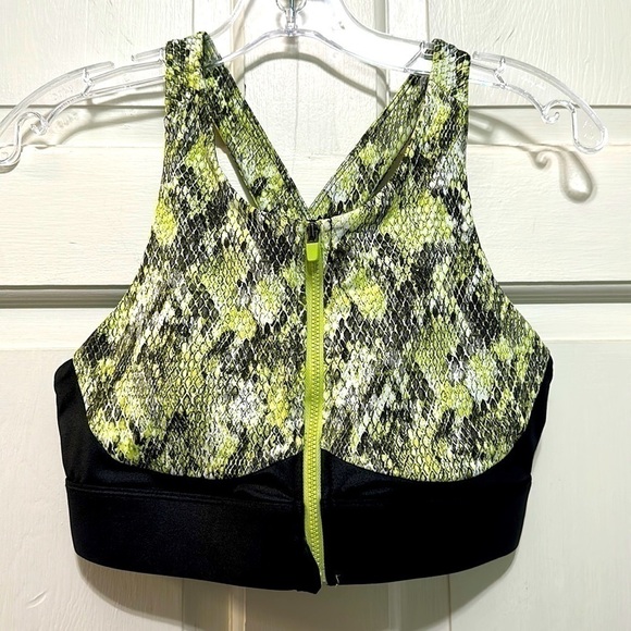 FABLETICS Women’s No-Bounce Sport Bra Zip Up Medium Animal Print - Picture 3 of 8